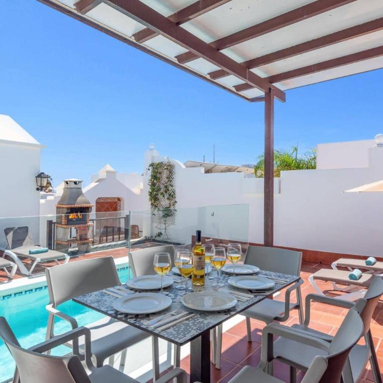 Villa Denise by Villa Plus - Villa - 2