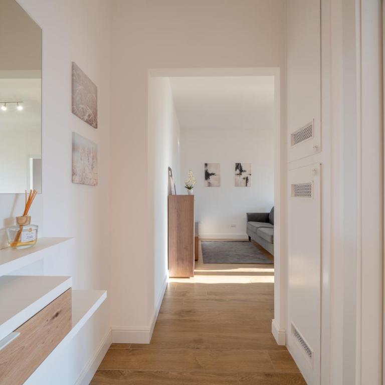 Lake Como 5' - Mountain View - 10' Station - Wifi, AC - Appartamento con 2 Camere da Letto e con Vista - 4