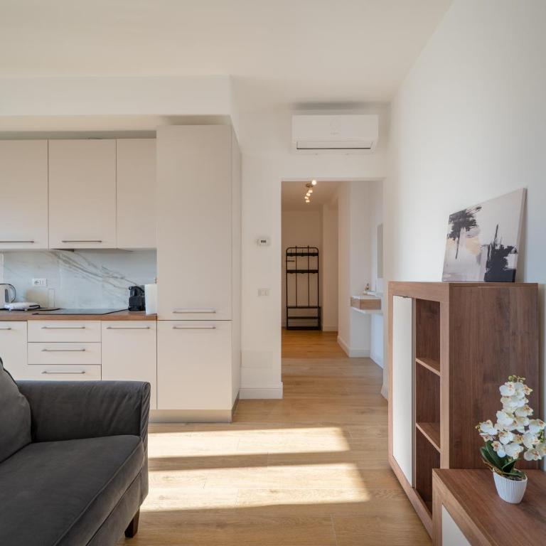 Lake Como 5' - Mountain View - 10' Station - Wifi, AC - Appartamento con 2 Camere da Letto e con Vista - 11