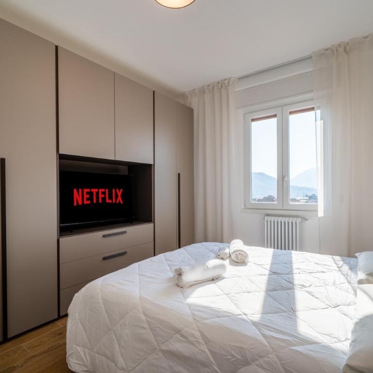 Lake Como 5' - Mountain View - 10' Station - Wifi, AC - Appartamento con 2 Camere da Letto e con Vista - 1