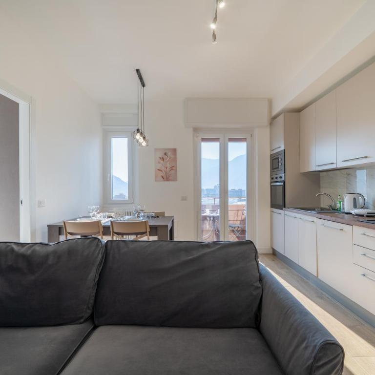 Lake Como 5' - Mountain View - 10' Station - Wifi, AC - Appartamento con 2 Camere da Letto e con Vista - 26