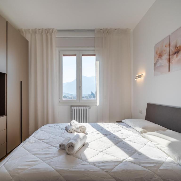 Lake Como 5' - Mountain View - 10' Station - Wifi, AC - Appartamento con 2 Camere da Letto e con Vista - 32