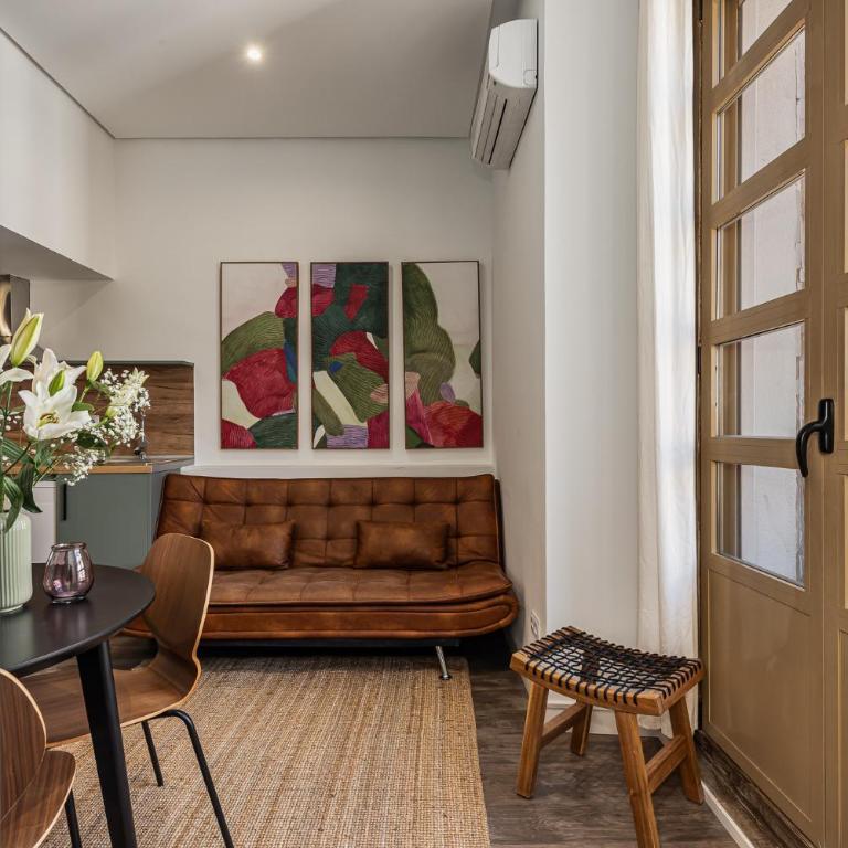 Queen's Puerta del Sol Boutique I - Alojamiento Corta Estancia - Appartamento con 2 Camere da Letto - 2