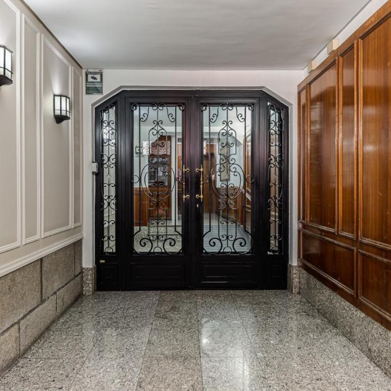 Queen's Puerta del Sol Boutique I - Alojamiento Corta Estancia - Appartamento con 2 Camere da Letto - 28