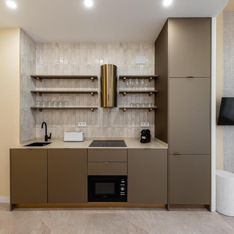 Queen's Chamberí Boutique I - Alojamiento Corta Estancia - Apartment mit 4 Schlafzimmern - 4