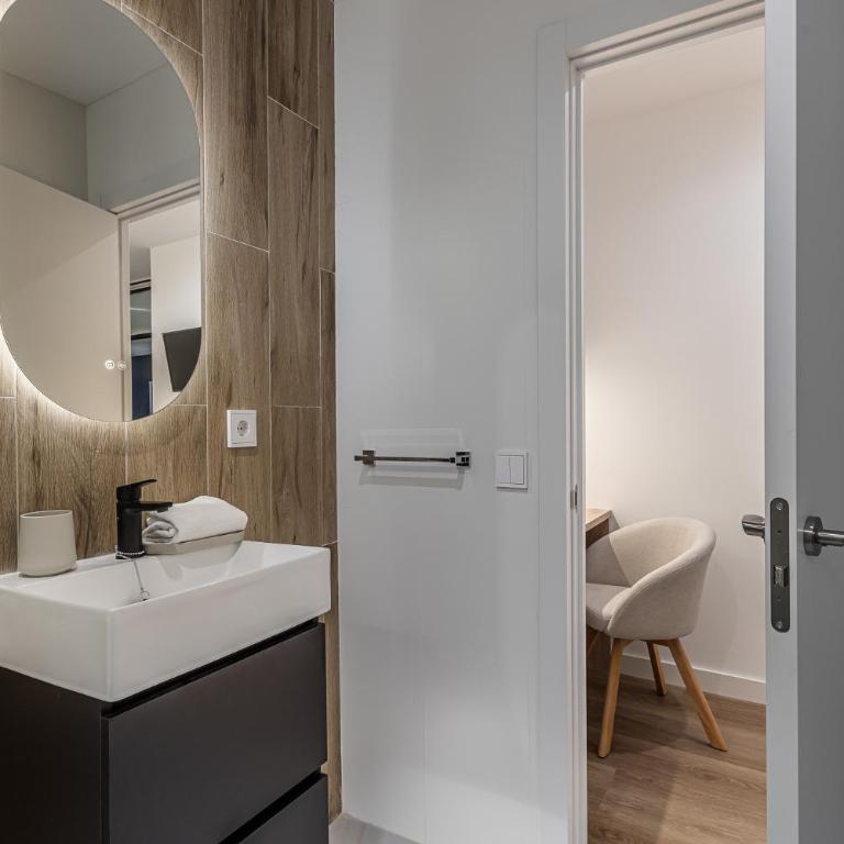 Queen's Plaza España Boutique - Alojamiento Corta Estancia - Doppelzimmer mit eigenem Bad - 5