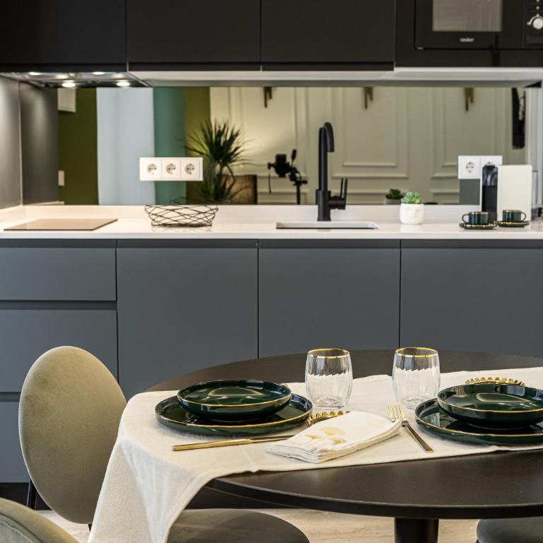 Queen's Chamberí Boutique II - Alojamiento Corta Estancia - Apartment mit 3 Schlafzimmern - 11