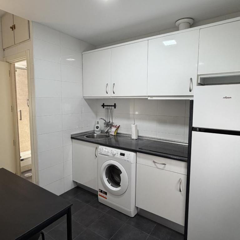 Queen's Nuevos Ministerios I - Alojamiento Corta Estancia - Apartment mit 2 Schlafzimmern - 9