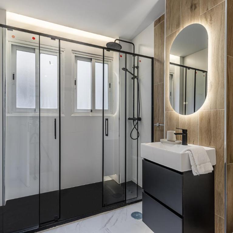 Queen's Plaza España Boutique - Alojamiento Corta Estancia - Doppelzimmer mit eigenem Bad - 8