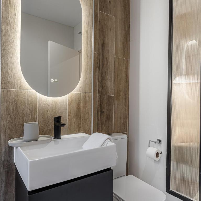 Queen's Plaza España Boutique - Alojamiento Corta Estancia - Doppelzimmer mit eigenem Bad - 11