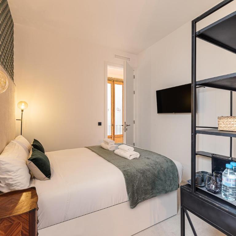 Queen's House Chueca Madrid - Chambre Double avec Salle de Bains Privative - 3