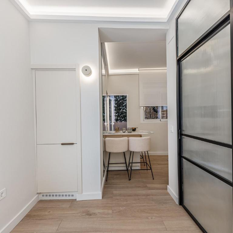 Queen's Chueca Boutique IV - Alojamiento corta estancia - Apartment mit 3 Schlafzimmern - 5