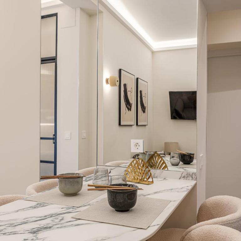 Queen's Chueca Boutique IV - Alojamiento corta estancia - Apartment mit 3 Schlafzimmern - 4