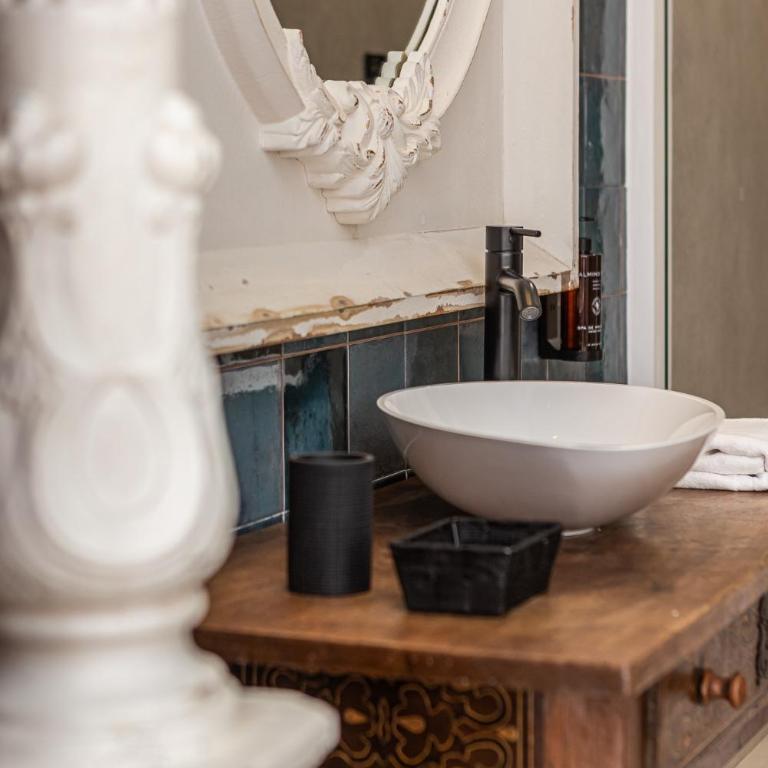 Queen's House Chueca Madrid - Chambre Double avec Salle de Bains Privative - 11
