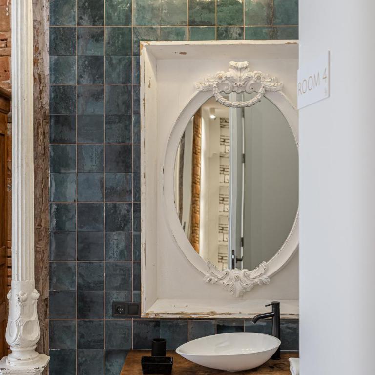 Queen's House Chueca Madrid - Chambre Double avec Salle de Bains Privative - 17