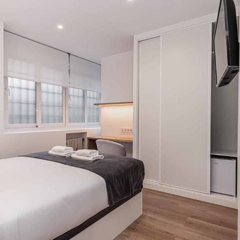 Queen's Plaza España Boutique - Alojamiento Corta Estancia - Doppelzimmer mit eigenem Bad - 2