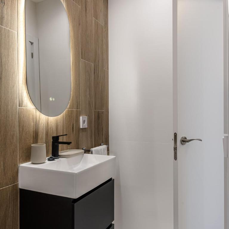Queen's Plaza España Boutique - Alojamiento Corta Estancia - Doppelzimmer mit eigenem Bad - 7