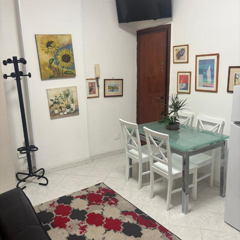 Nic Roma - One-Bedroom Apartment - 6