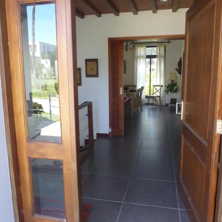 Barrio Cerrado Parada 30 IDEAL PARA 2 FAMILIAS con hijos - Casa de 5 dormitorios - 22