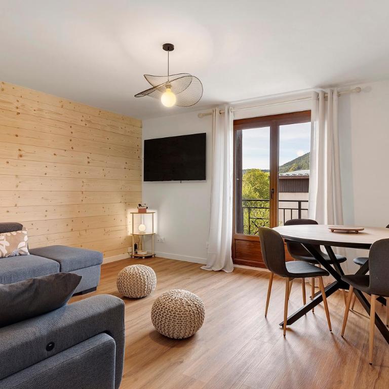 Le belle vue - Two-Bedroom Deluxe Apartment with Garden View - 2
