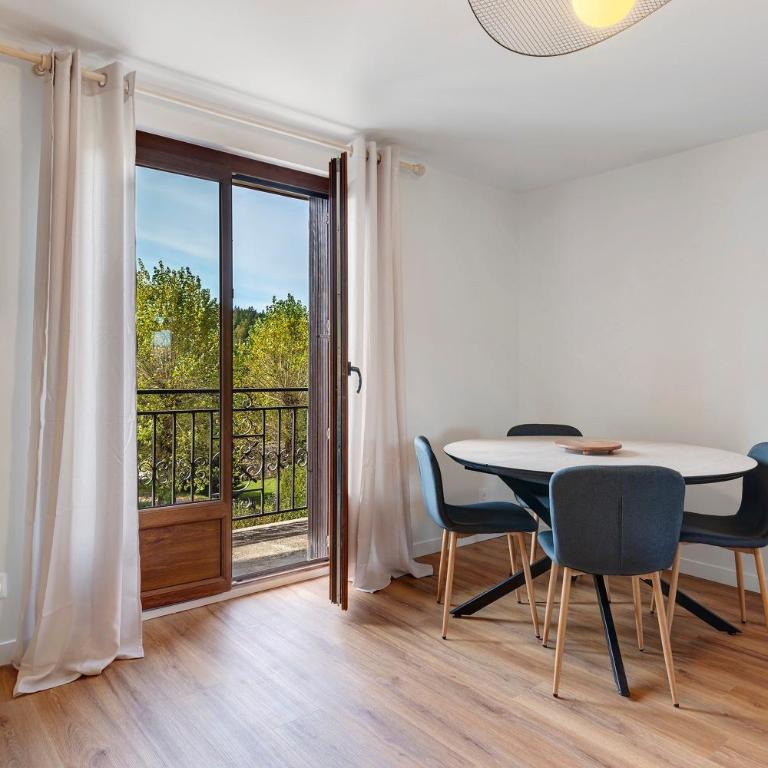 Le belle vue - Two-Bedroom Deluxe Apartment with Garden View - 5