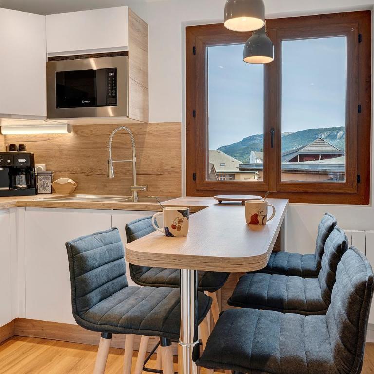 Le belle vue - Two-Bedroom Deluxe Apartment with Garden View - 13