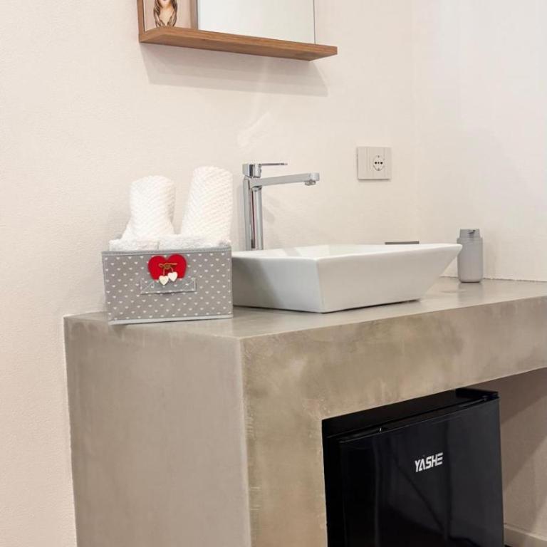 A Casuzza di Giú Giú - Camera Deluxe (2 Adulti + 1 Bambino) - 10
