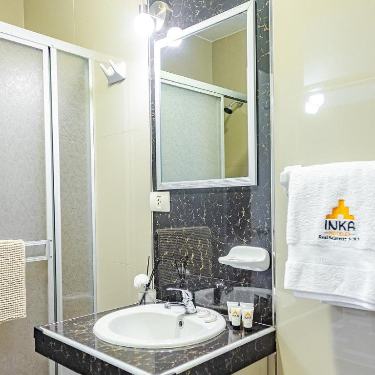 Hotel Real Salaverry *** Inkahoteles - Habitación Familiar con baño privado - 6