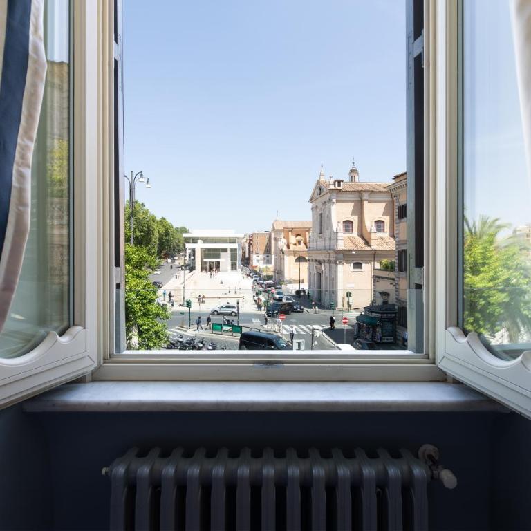 Vista Ara Pacis - Appartamento Storico di Lusso 5 min Piazza di Spagna - Appartamento con 2 Camere da Letto - 12