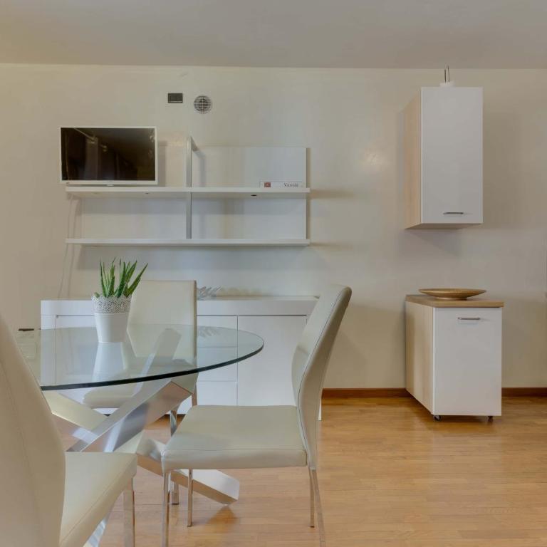 Quartiere Padova 2000 - Appartamento con 2 Camere da Letto - 2
