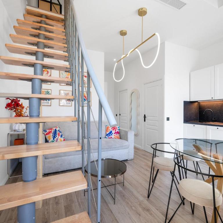 3BR Duplex w/ Balcony & A/C - Port of Nice | By Airnest - Appartamento - 28