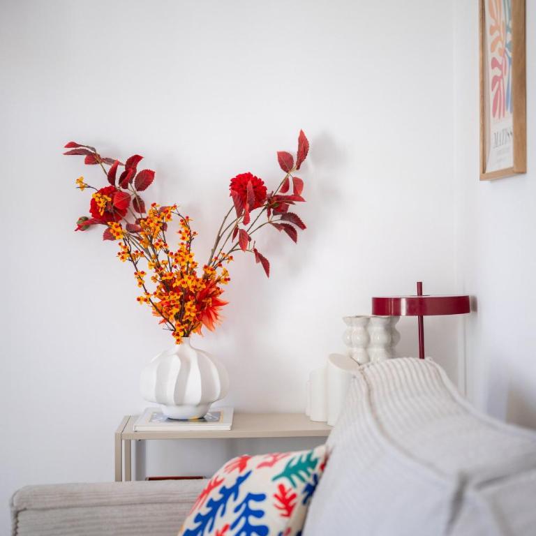 3BR Duplex w/ Balcony & A/C - Port of Nice | By Airnest - Appartamento - 7