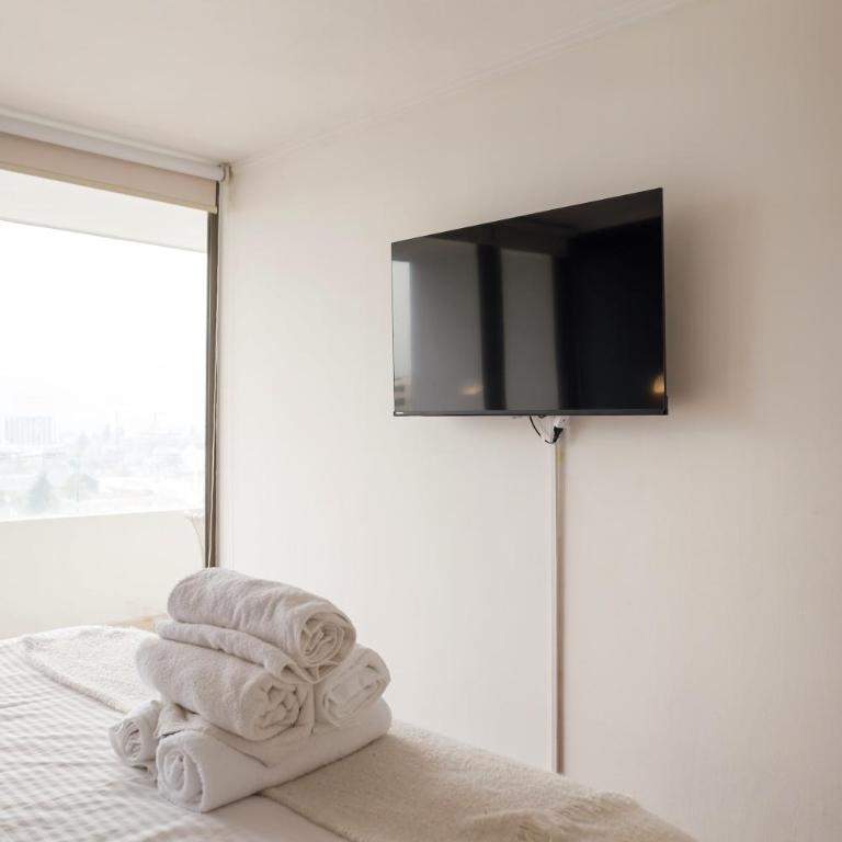 Stylish 2BR City Flat Modern Design and Comfort - Apartment - 32