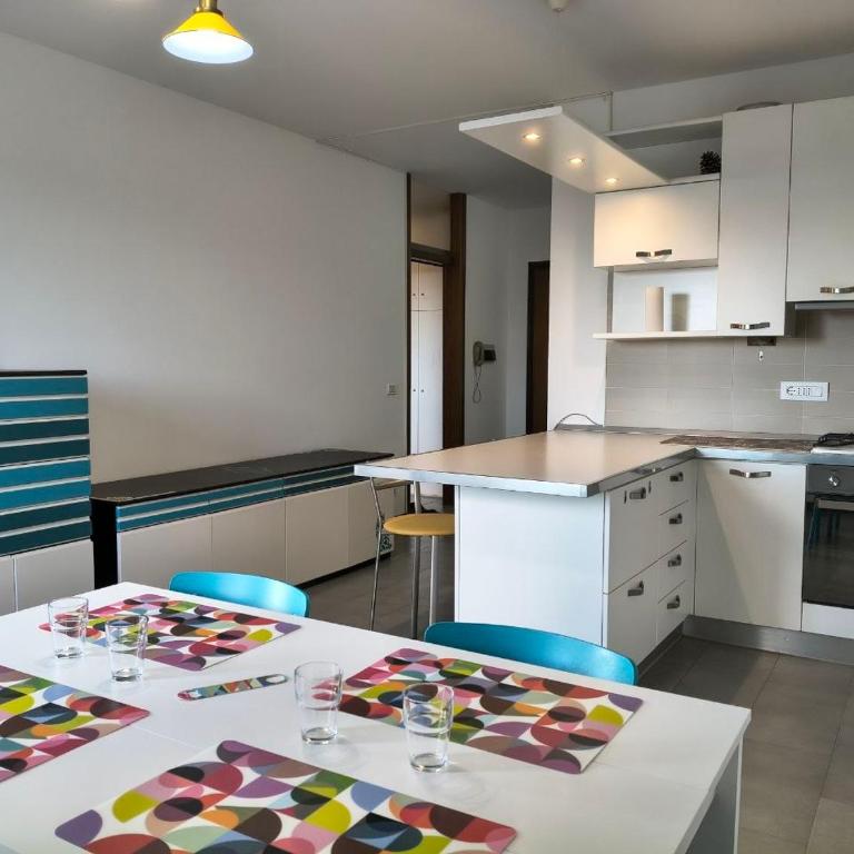Flat Cat - Two-Bedroom Apartment - 1