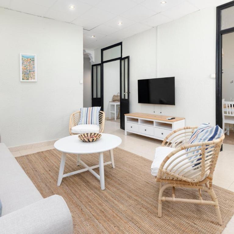 Beach home with room balconies - Apartment mit 2 Schlafzimmern - 22