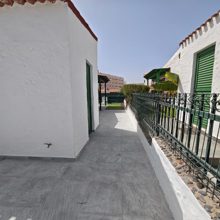 2 bedroom bungalow with parking - Casa de 2 dormitorios - 45