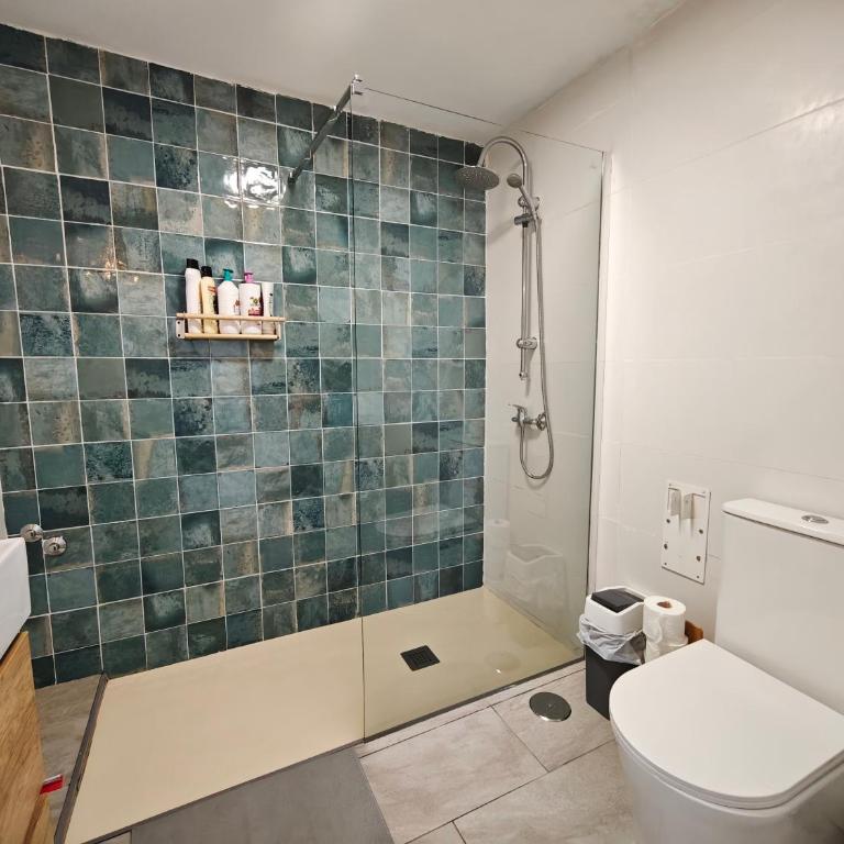 2 bedroom bungalow with parking - Casa de 2 dormitorios - 48