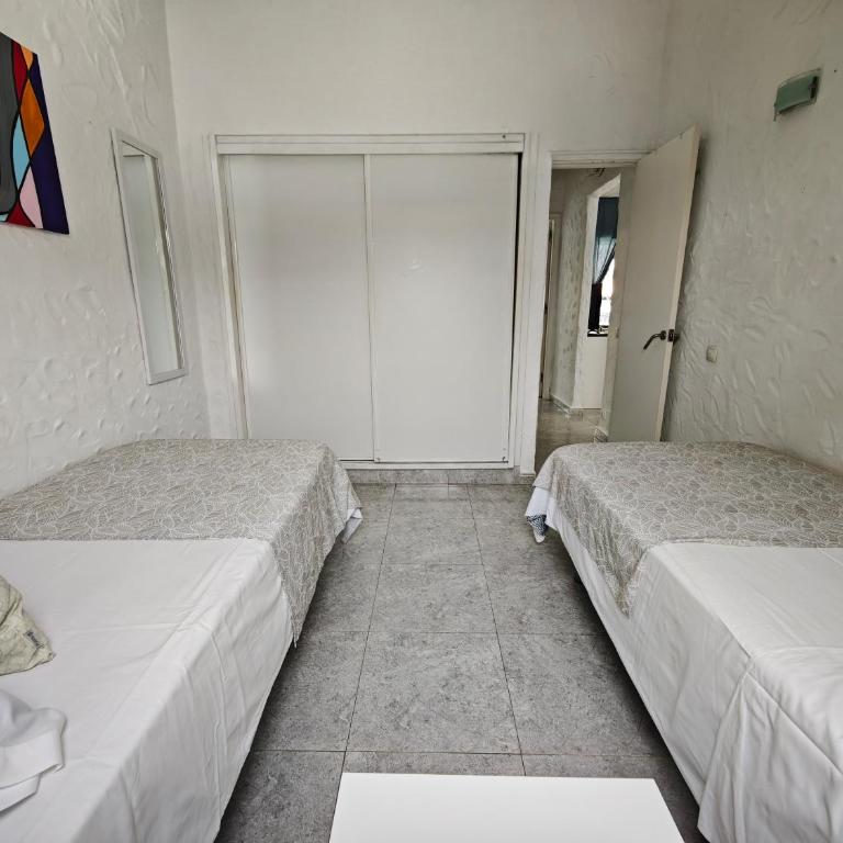 2 bedroom bungalow with parking - Casa de 2 dormitorios - 57