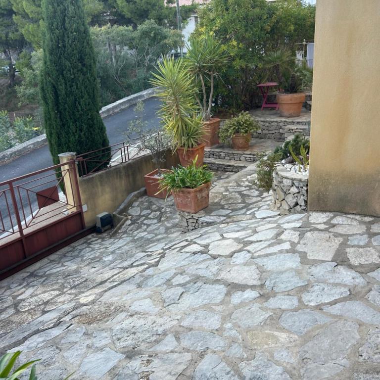 Studio rose - Chambre Double avec Terrasse - 5