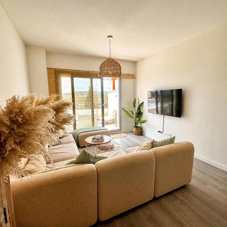 New 3-Bedroom Apartment with Panoramic Views Pool Gym & Parking in Habitat Valle Romano - Three-Bedroom Apartment - 7