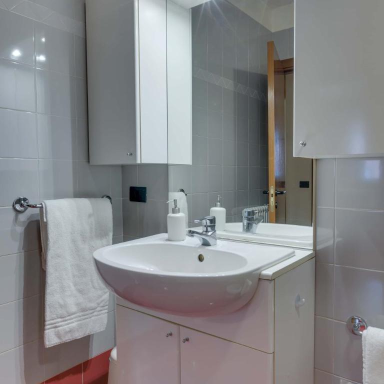 Quartiere Padova 2000 - Appartamento con 2 Camere da Letto - 12