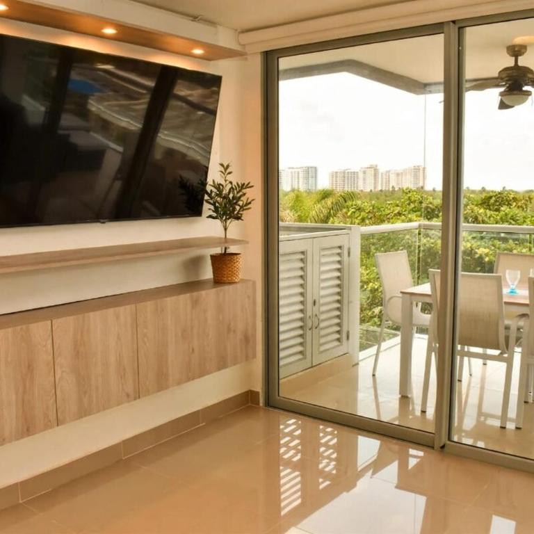 Ocean View, Infinity Pool and the Malecón del Mar - Two-Bedroom Apartment - 3