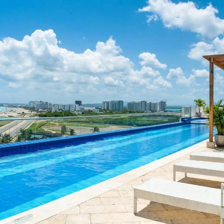 Ocean View, Infinity Pool and the Malecón del Mar - Two-Bedroom Apartment - 4