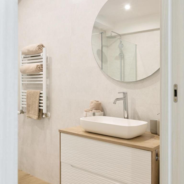 Apartamento moderno y cálido a 9 min de la playa - Appartement - 16