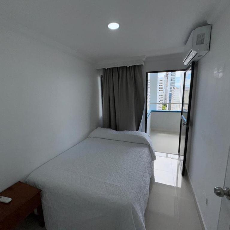Apartamento en Bocagrande con vista lateral al mar ICDI - Two-Room Apartment - 12