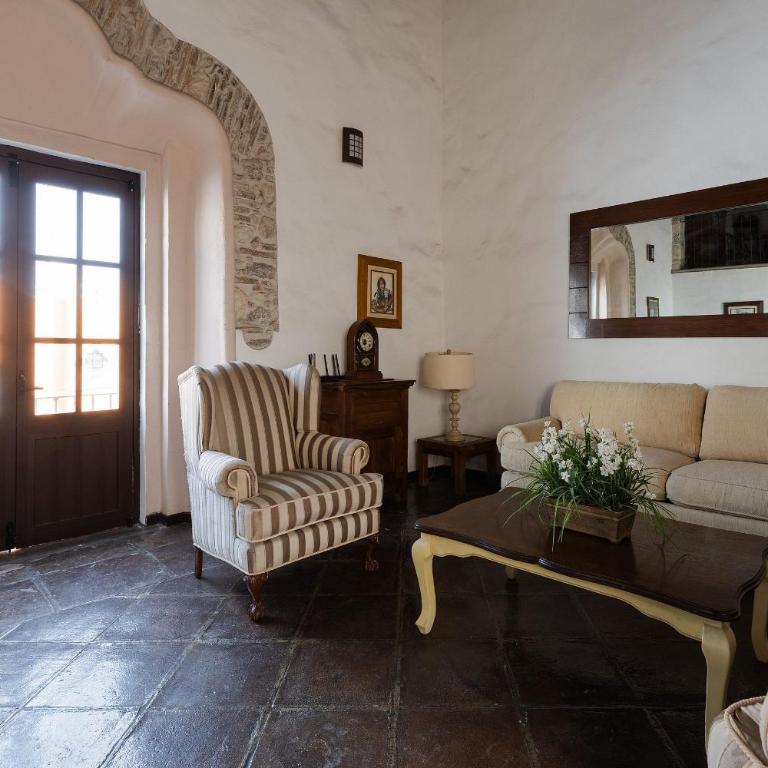 Casa La Virgen | Washing machine + Parking - Two-Bedroom House - 10