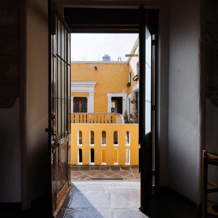 Casa La Virgen | Washing machine + Parking - Two-Bedroom House - 11