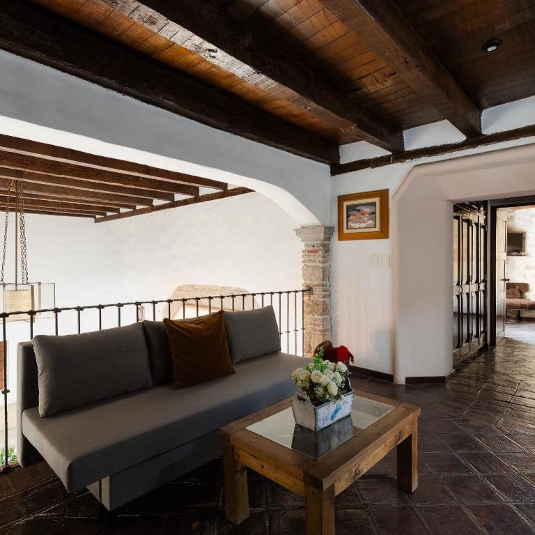 Casa La Virgen | Washing machine + Parking - Two-Bedroom House - 28