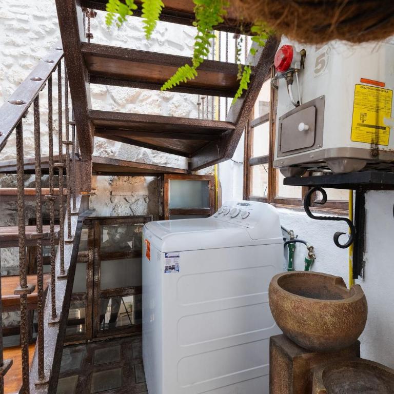 Casa La Virgen | Washing machine + Parking - Two-Bedroom House - 34