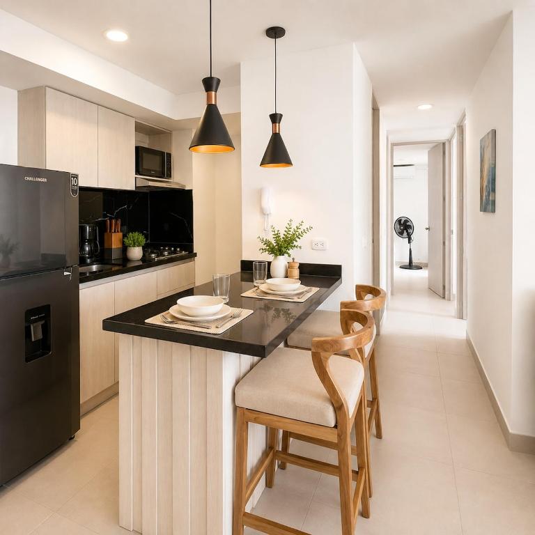 Tropical Midnight, Sea Views & Pool, Wi-Fi - Three-Bedroom Apartment with Sea View - 23